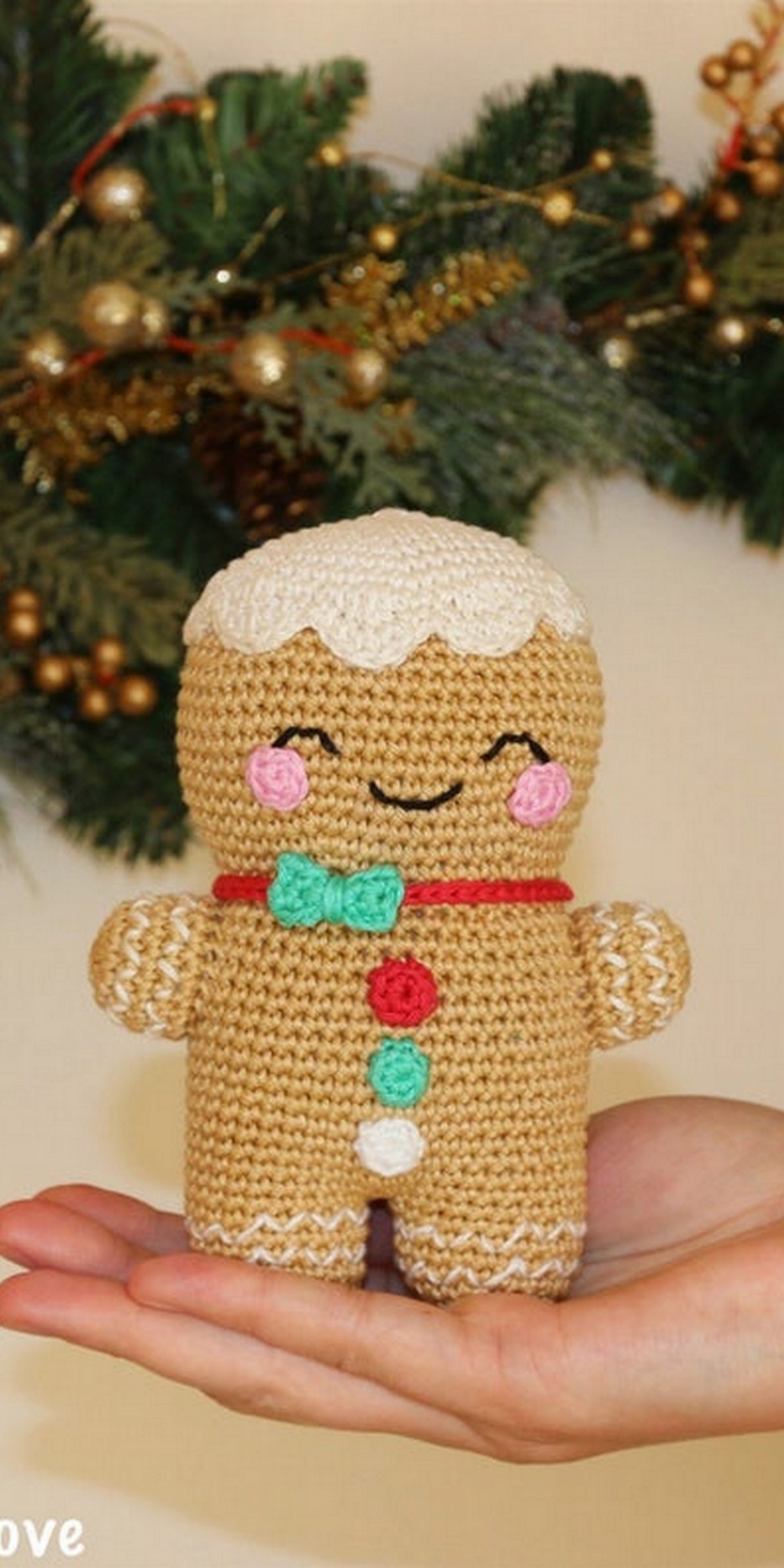 Amigurumi Gingerbread man free crochet pattern Free Amigurumi Patterns