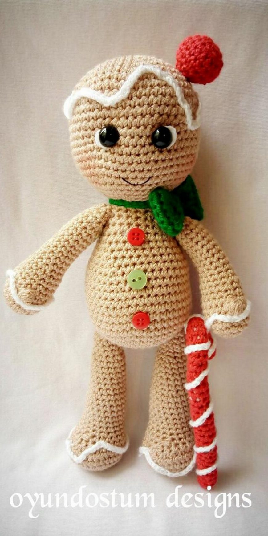 Amigurumi Gingerbread man free crochet pattern Free Amigurumi Patterns