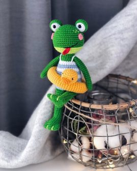 Amigurumi Swimming Frog Free Pattern