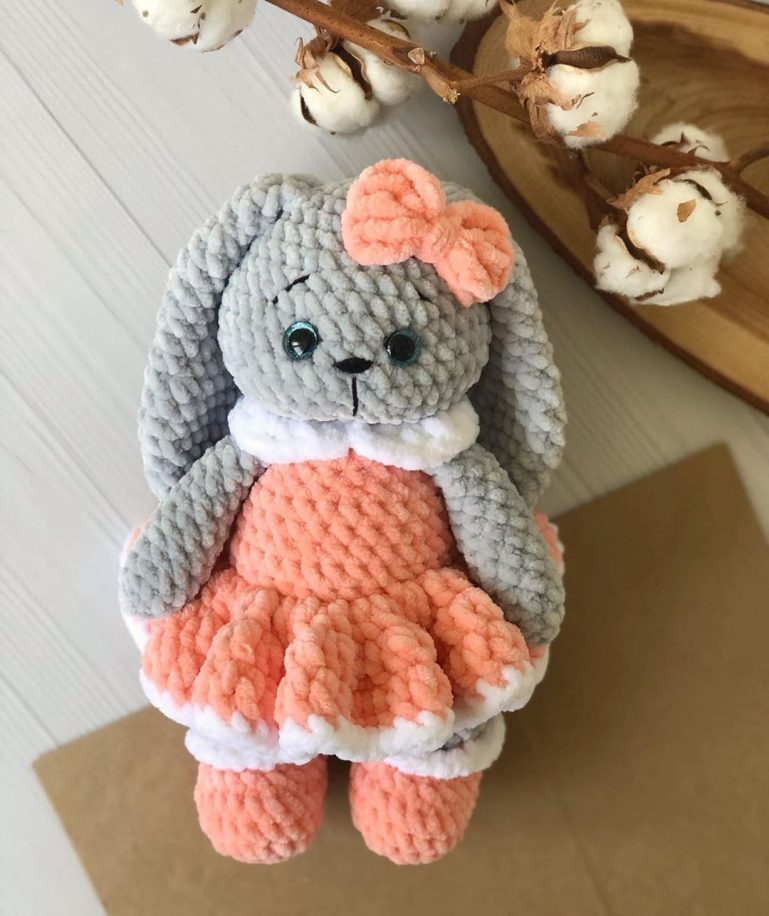 Ammigurumi Plush Bunny in a Dress Free Pattern