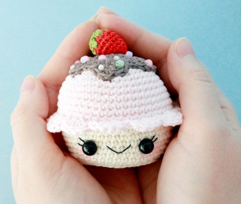 Amigurumi Cupcake Free Pattern