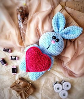 Amigurumi Bunny Valentine Free Pattern