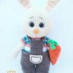 Amigurumi Bunny With a Carrot Free Pattern
