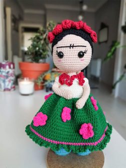 Amigurumi Doll Frida Kahlo Free Pattern