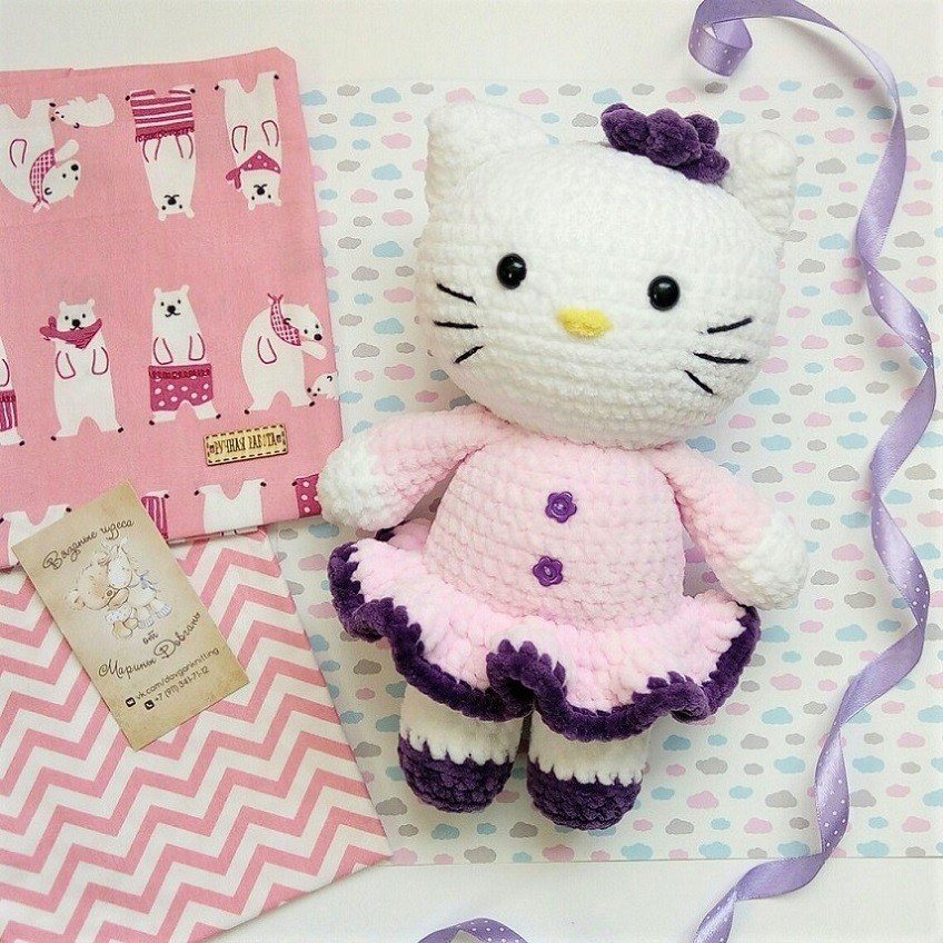 Hello Kitty Amigurumi Min