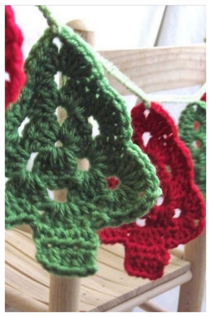 Crochet Holly Plant 2 Min