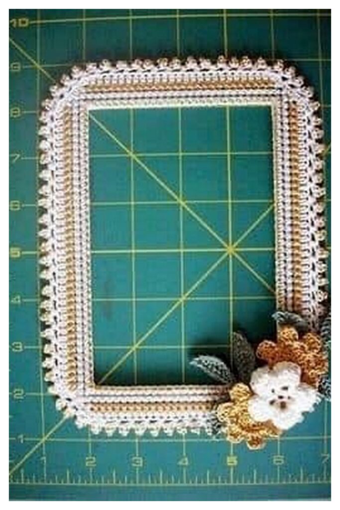 Crochet Picture Frame 11 Min