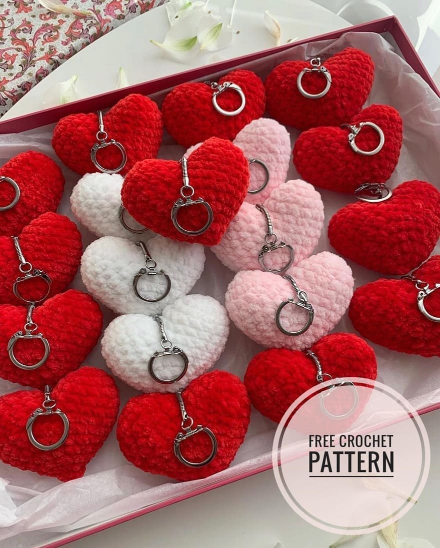 Amigurumi Heart Keychain Free Pattern-1 - Free Amigurumi Patterns