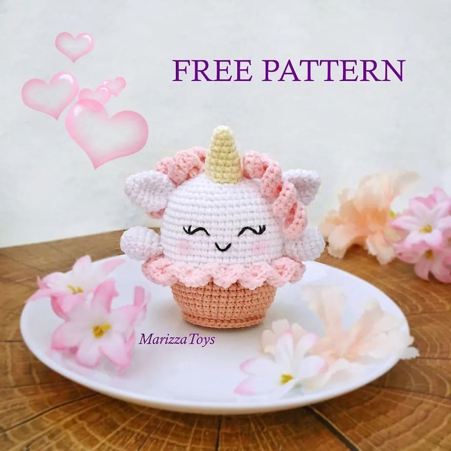 Amigurumi Unicorn Cupcake Free Pattern-1