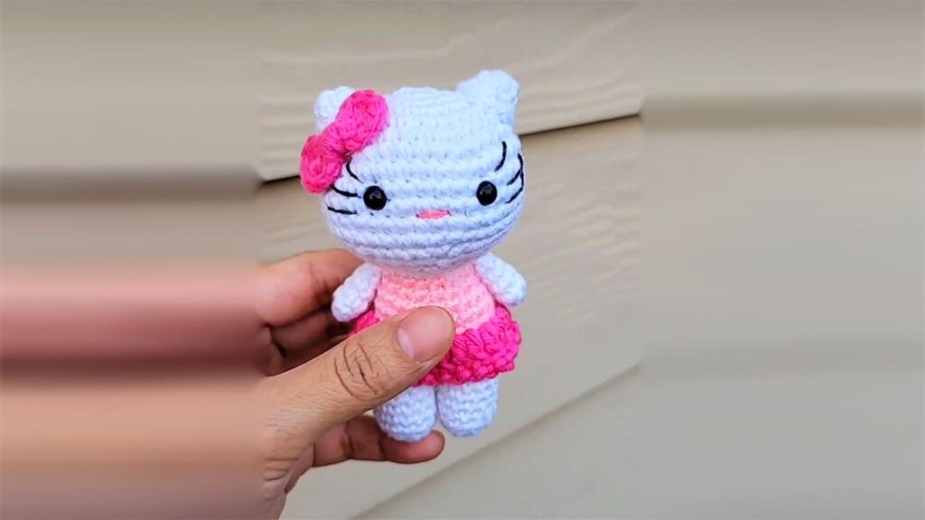 Amigurumi Small Hello Kitty Free Pattern-4