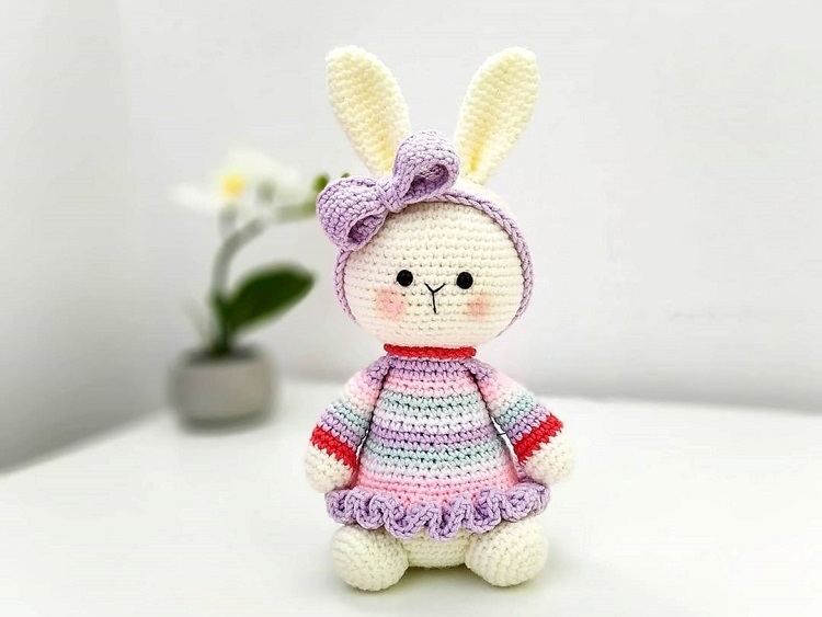 Amigurumi Bunny with Bow Free Pattern-3