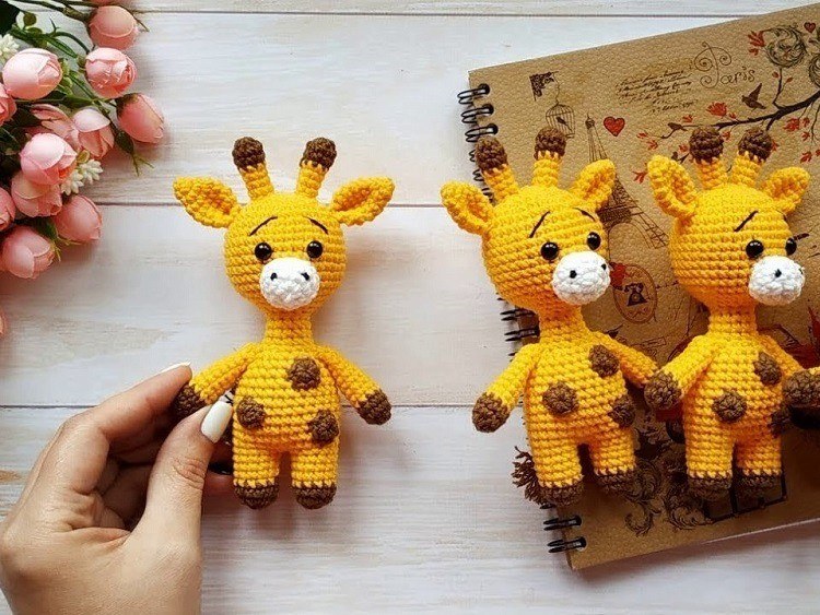 Amigurumi Little Giraffe Free Pattern-4