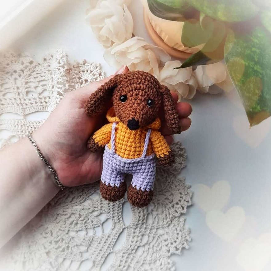 Amigurumi Dachshund Dog Free Pattern-2