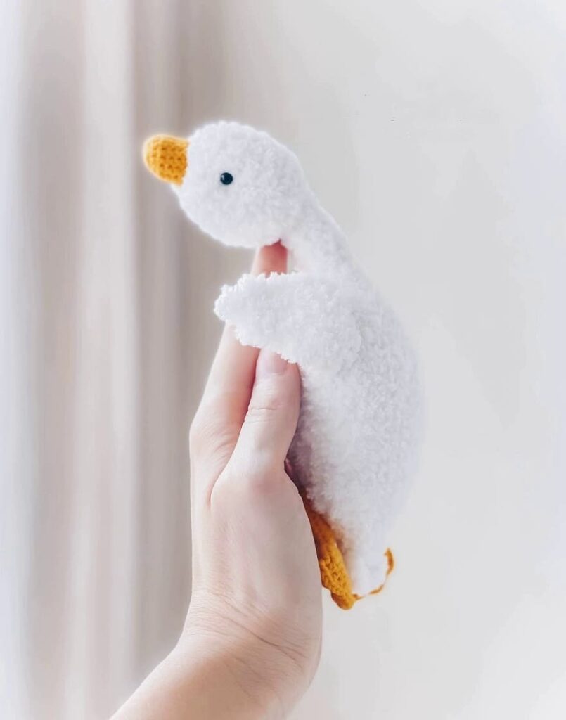 Amigurumi Sweet Goose Free Pattern-1