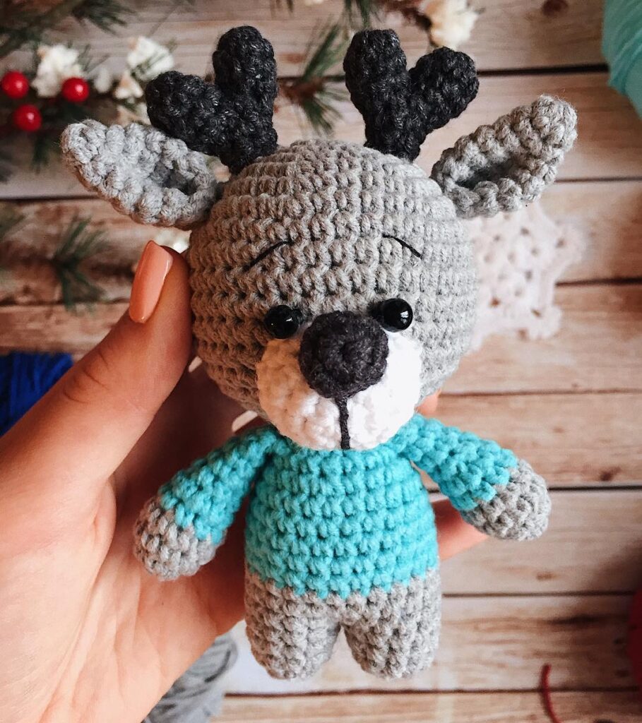 Amigurumi Crochet Reindeer Free Pattern-1