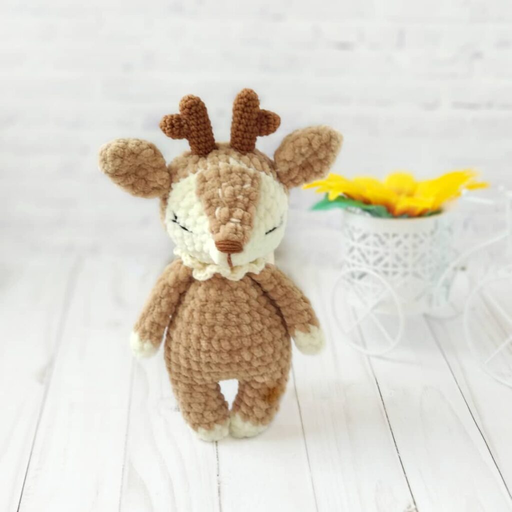 Amigurumi Nyasha the Deer Free Pattern-1