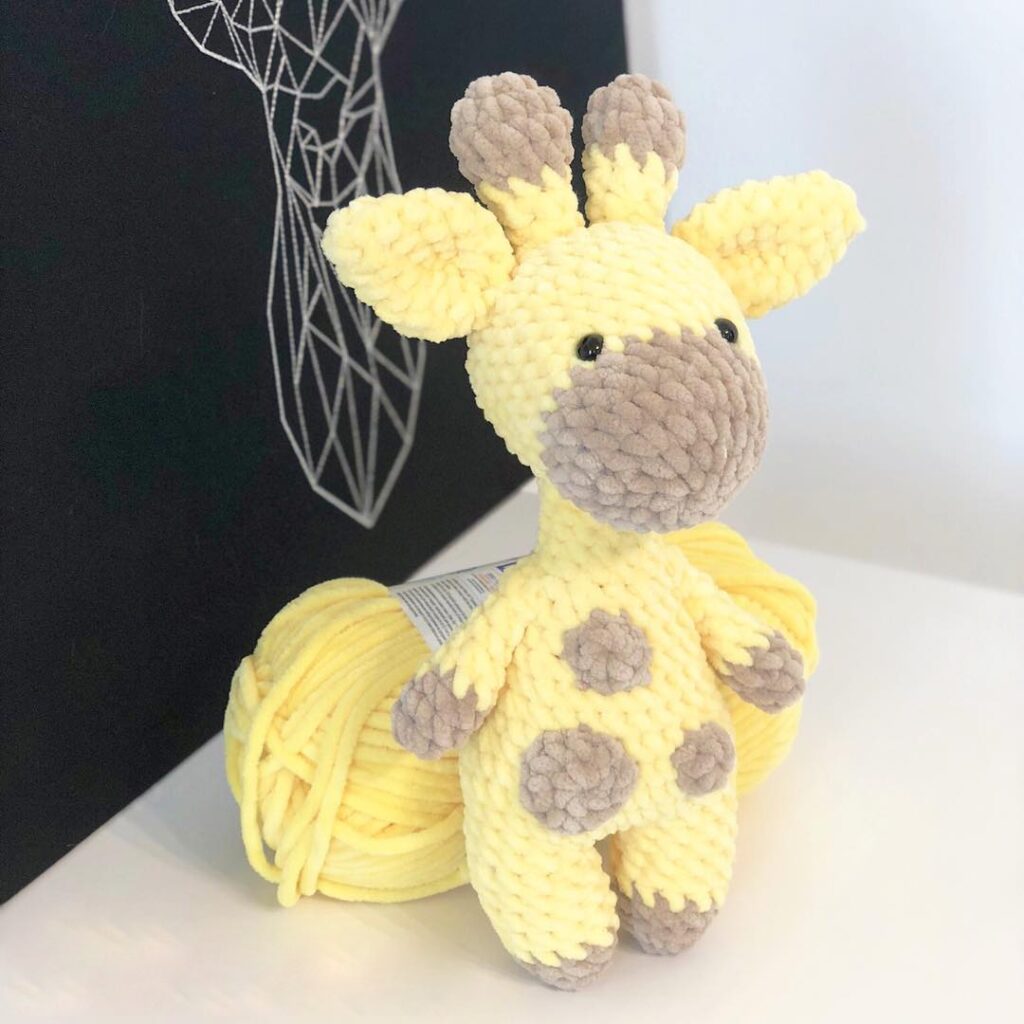 Amigurumi Plush Toy Giraffe Free Pattern-3