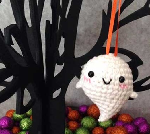 Amigurumi Baby Ghost Ornament Free Pattern-1