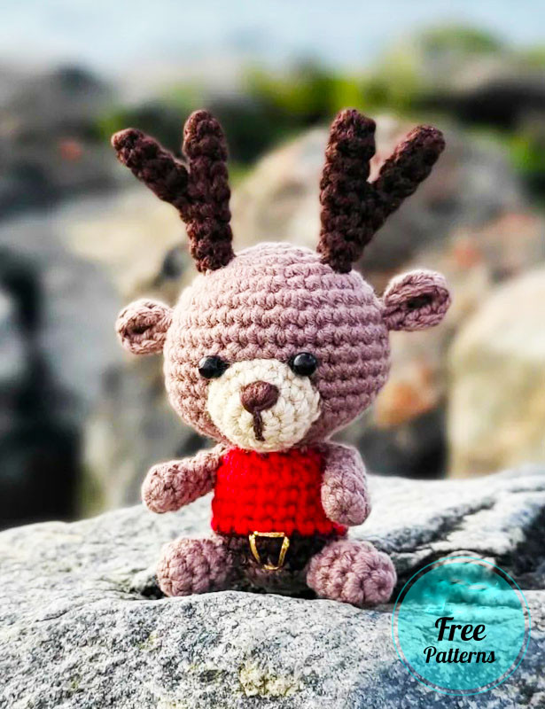 Amigurumi Christmas Deer Keychain Free Pattern-1