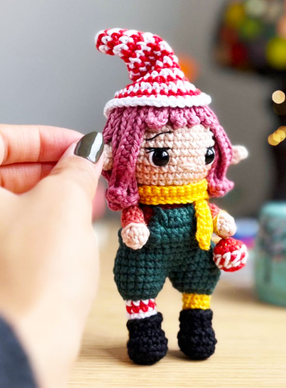 Amigurumi Christmas Elf Girl Doll Free Pattern-1