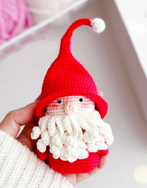 Amigurumi Santa Claus with Cute Christmas Hat Pattern-1