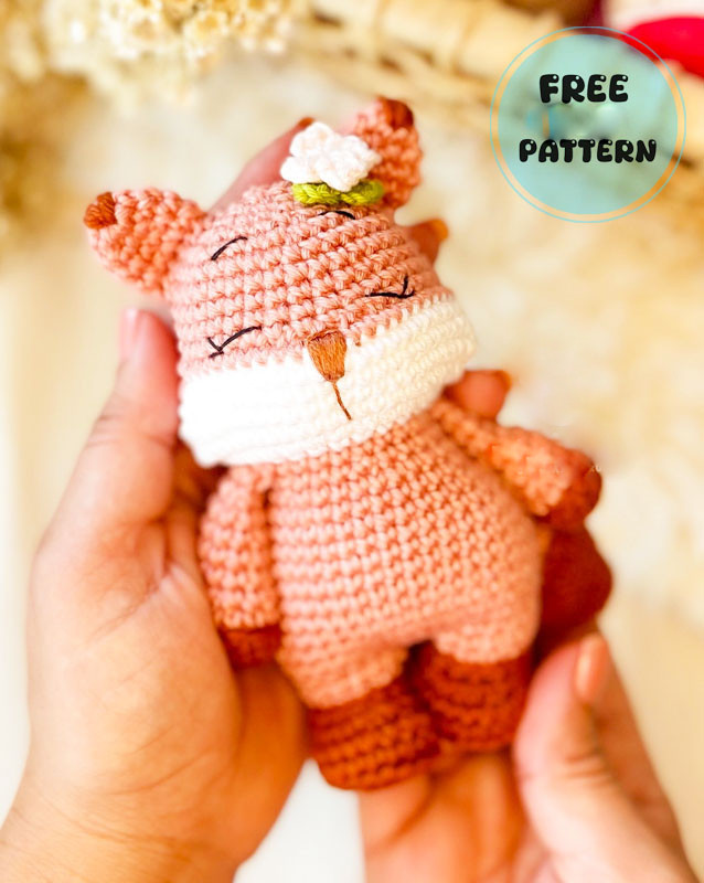 Amigurumi Cute Fox with Flower Buckle Free Pattern-1