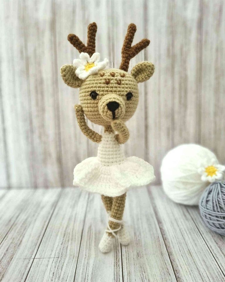 Amigurumi Crochet Daisy Deer Free Pattern-1