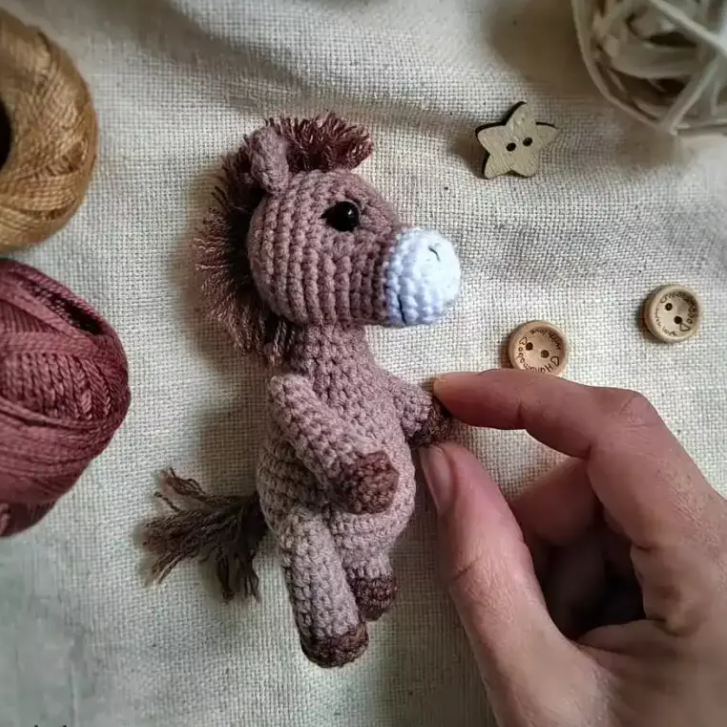 Amigurumi Crochet Little Horse Free Pattern-1