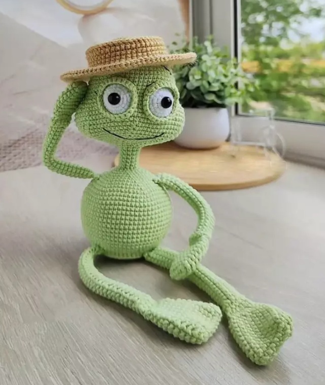 Amigurumi Crochet Funny Frog Free Pattern-1