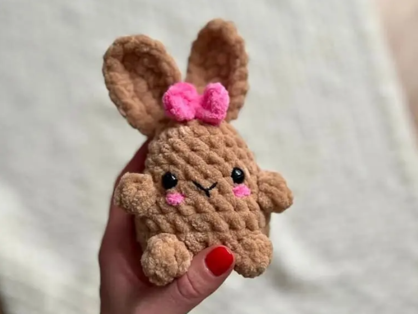 Amigurumi Crochet Sweet Bunny with Bow Free Pattern-1