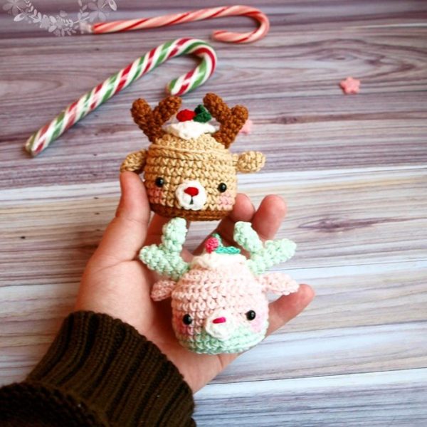Amigurumi Crochet Christmas Deer Cake Free Pattern-1