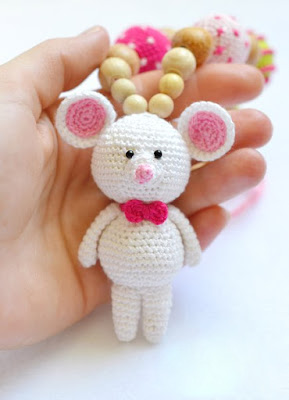 Amigurumi Crochet White Mouse Free Pattern-1