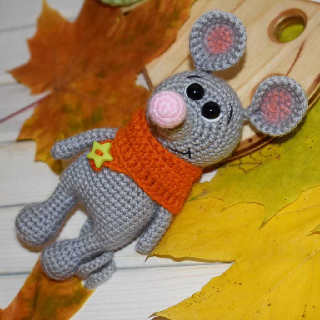 Amigurumi Crochet Jeremy the Mouse Free Pattern-1