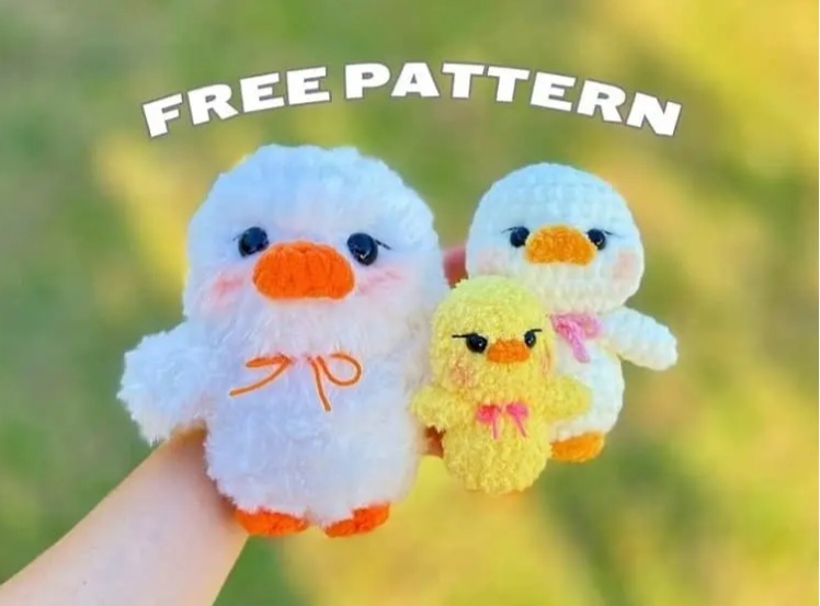 Amigurumi Crochet Fluffy Duck Free Pattern-1
