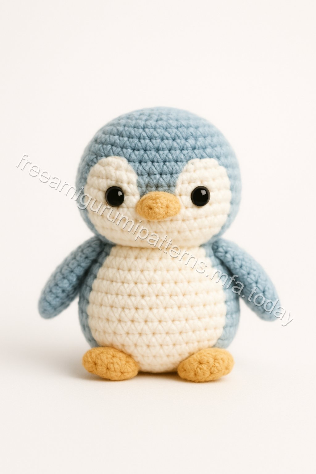 Free Crochet Pattern: Adorable Amigurumi Penguin